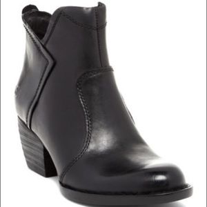 Born Lillianne Ankle Boot Black Leather Size 7